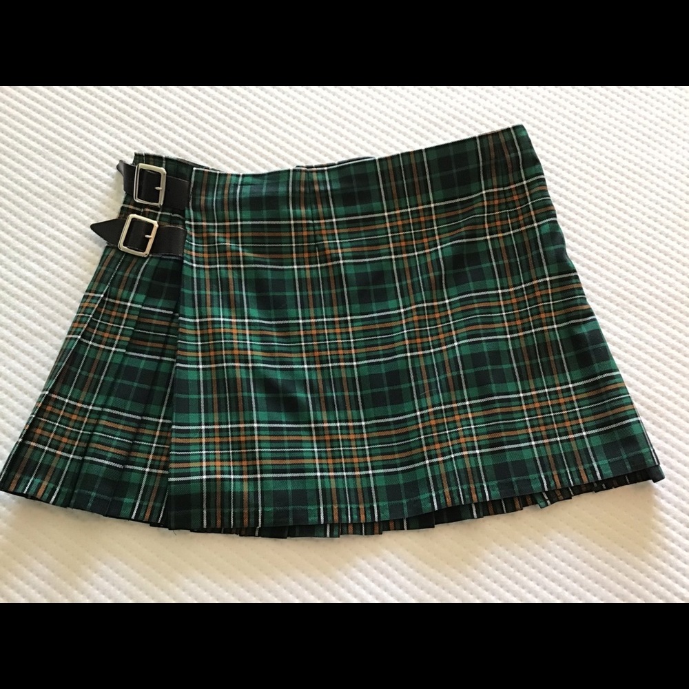 EUC USA Kilts Wool Mini Kilt in Ireland’s National Tartan Fits size 8-12